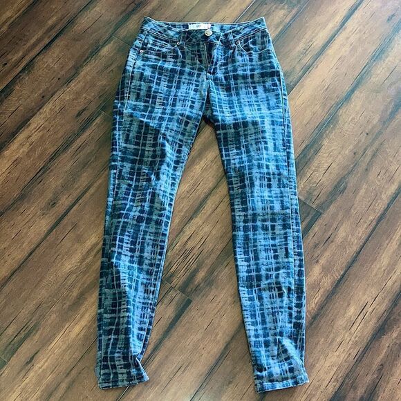 Cabi Size 2 Curvy Skinny Blue Tie Dye Mid Rise Jeans - Picture 3 of 7
